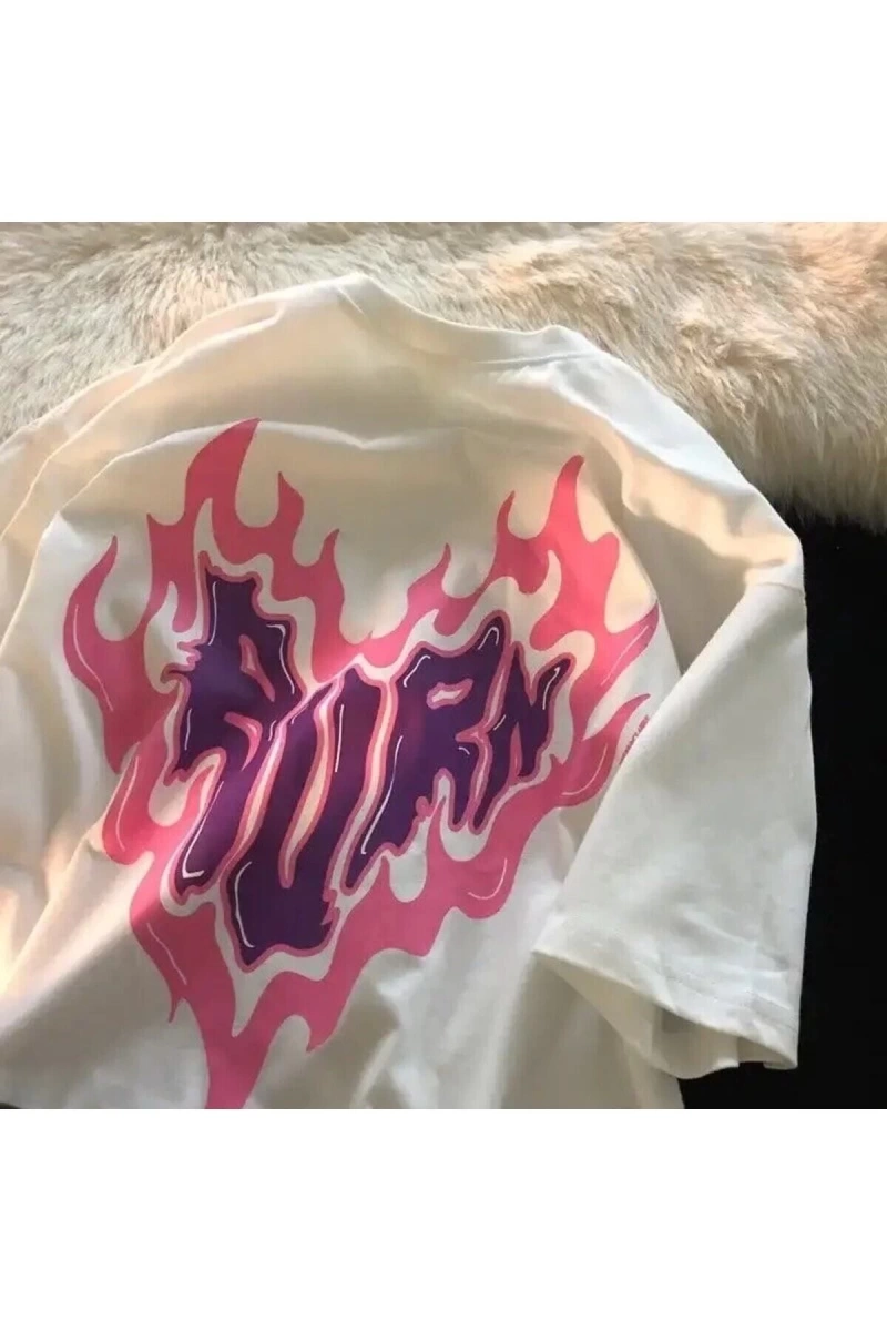 Beyaz Unisex Pembe Mor Kalp Alev Tişört