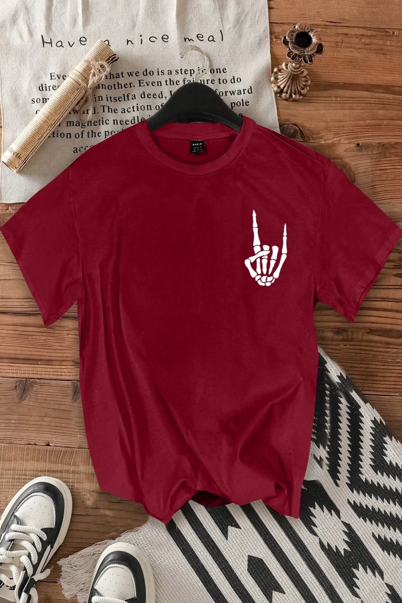 Büyük Beden Fiyonk Logo Baskılı Rahat Minimalist Desen Yuvarlak Yaka Kısa Kollu Tişö