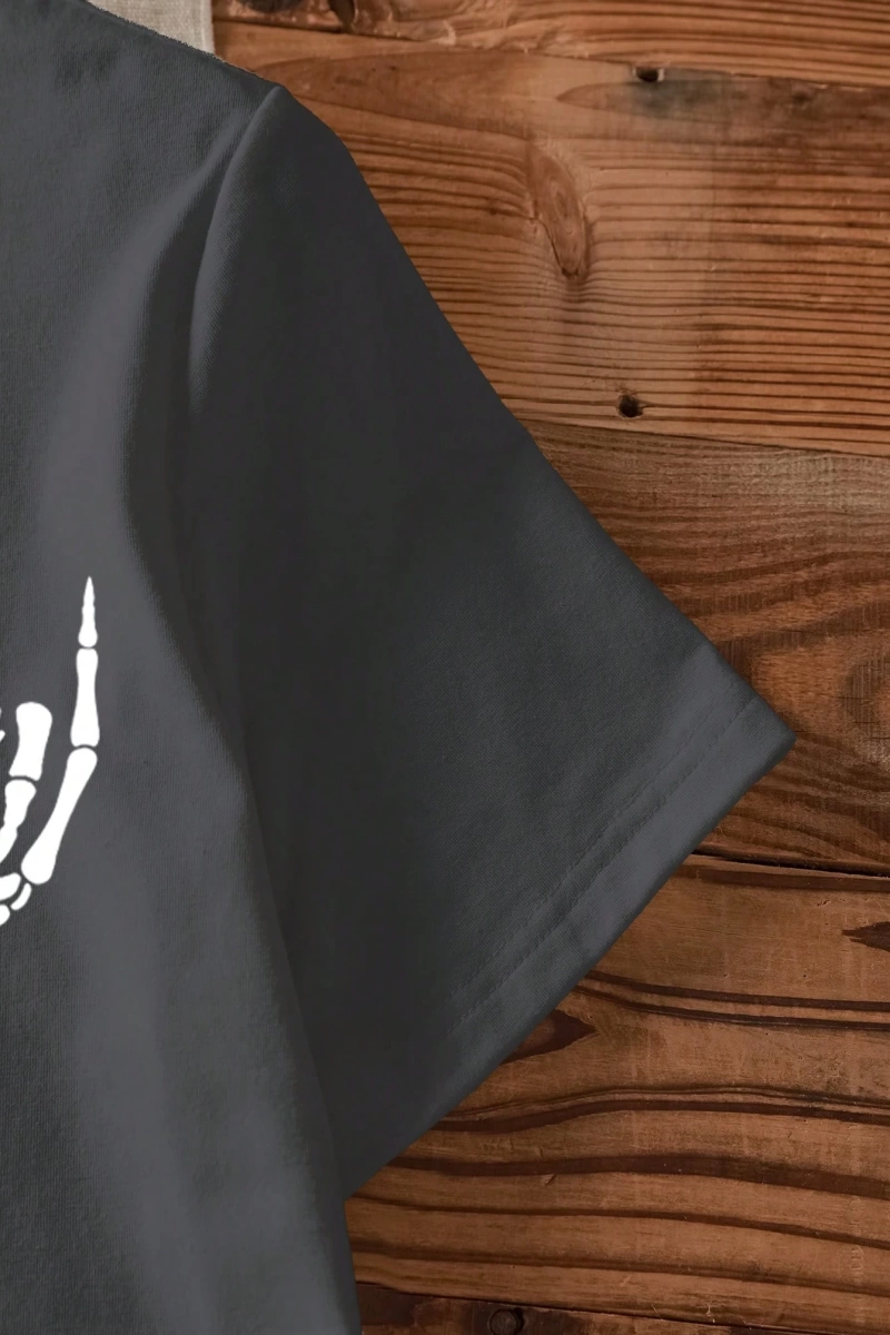 Büyük Beden Fiyonk Logo Baskılı Rahat Minimalist Desen Yuvarlak Yaka Kısa Kollu Tişö