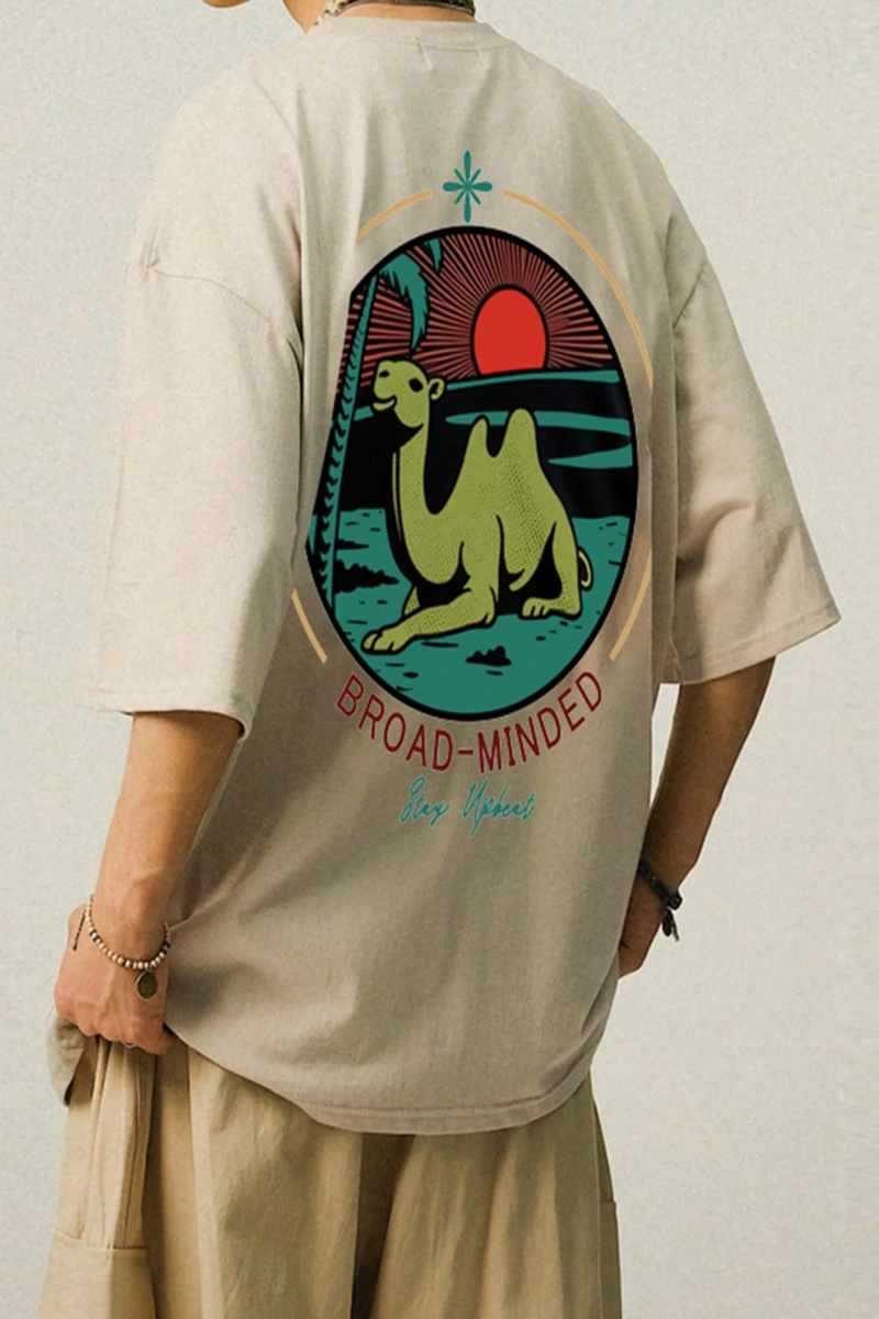 Camel Grafik ve Harf Baskılı Haki Tişört Erkekler İçin, Yaz