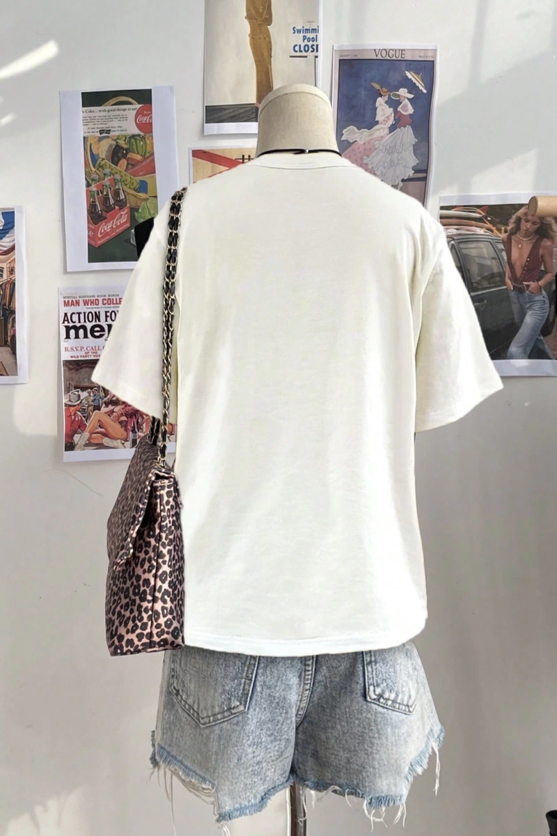 Casual Cheetah Desenli ve Kiraz Grafikli Yuvarlak Yaka Kısa Kollu Dar Kesim Kadın Ti