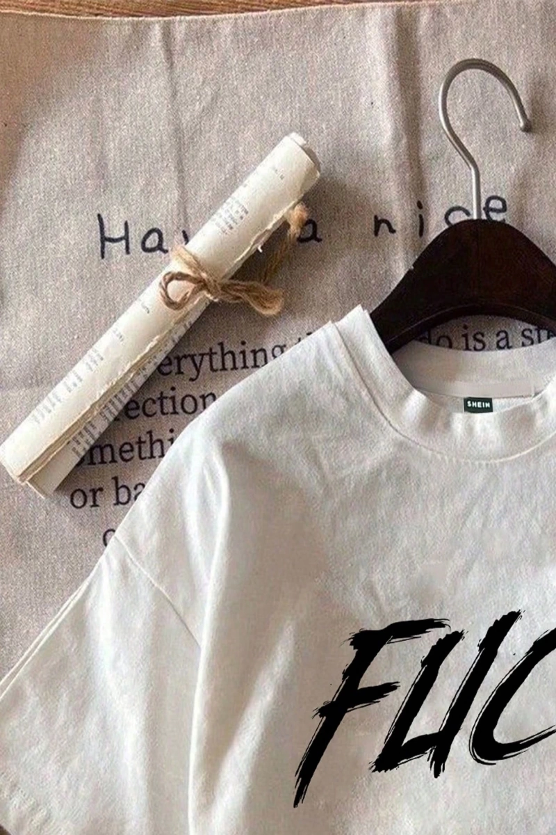 Casual Fit Crew Yaka Kısa Kollu Tişört İngilizce Yazı Baskılı