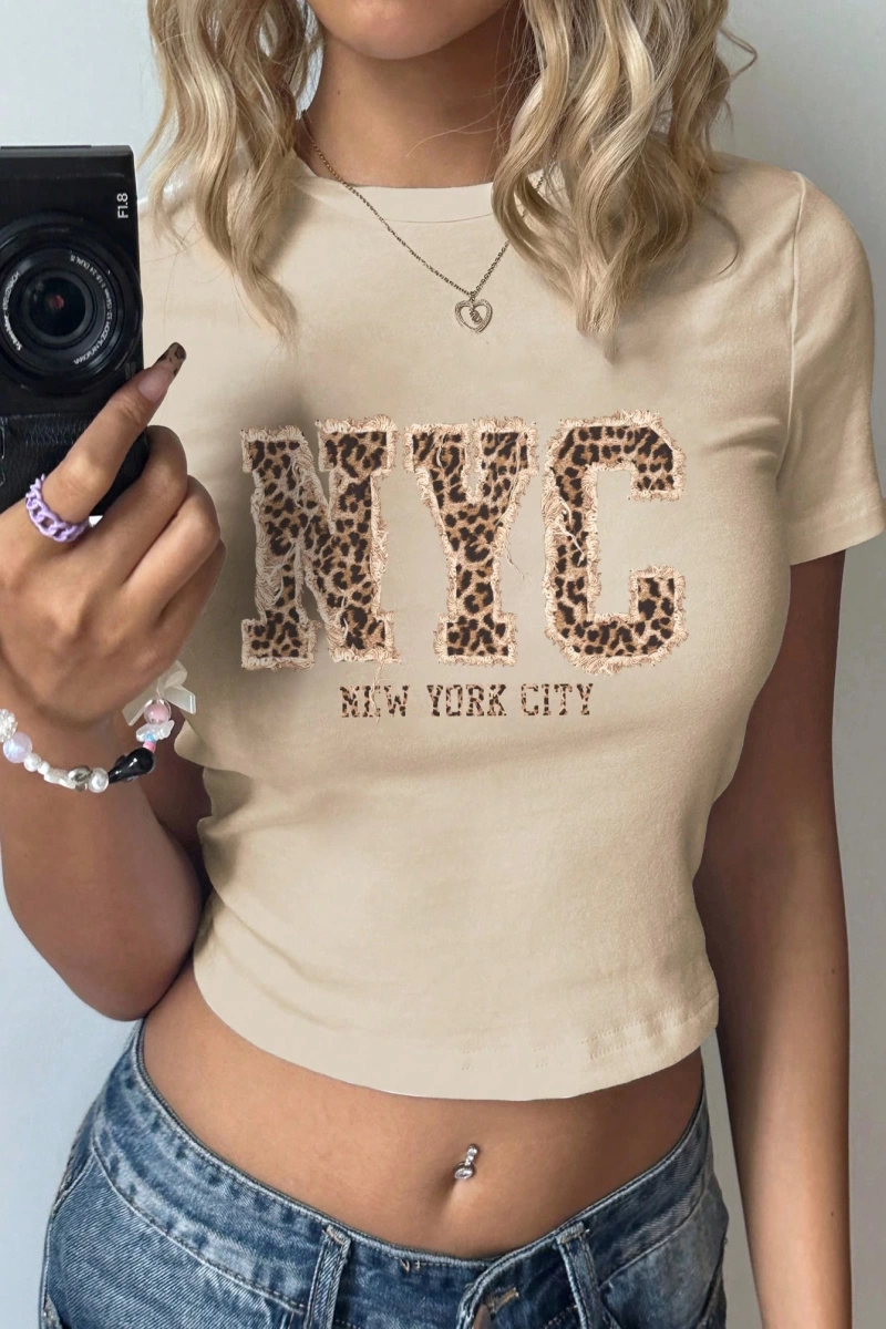 Casual Minimalist NYC Grafik Baskılı Mürettebat Yaka Kısa Kollu Kırpılmış Dar Ke