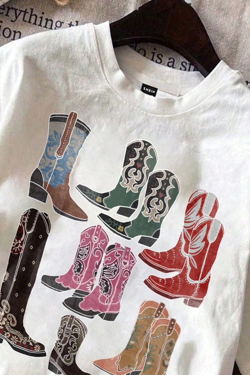 Casual Renkli Botlar Grafik Slim Fit Mürettebat Yaka Kısa Kollu Kadın Tişörtü, Yaz Ret