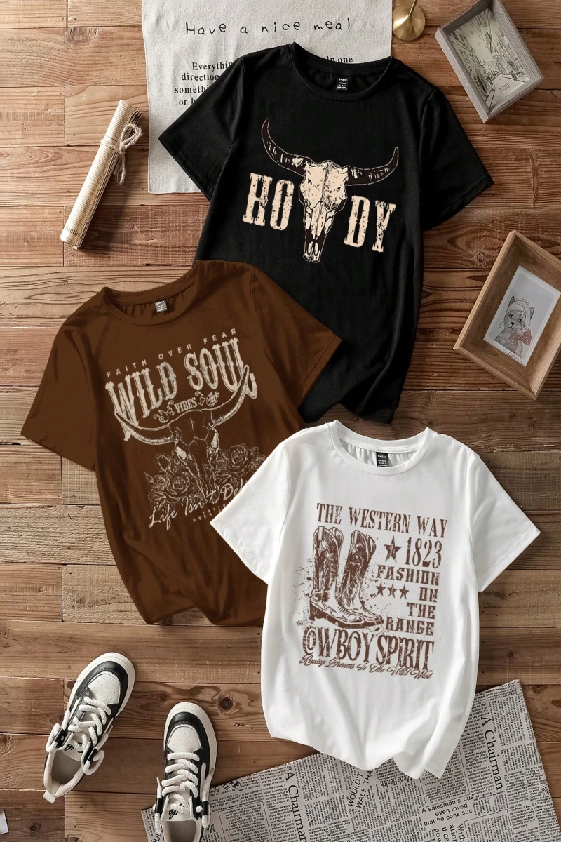 Casual Retro Kırmızı Araba Desenli %50 Pamuk Kadın Tişört