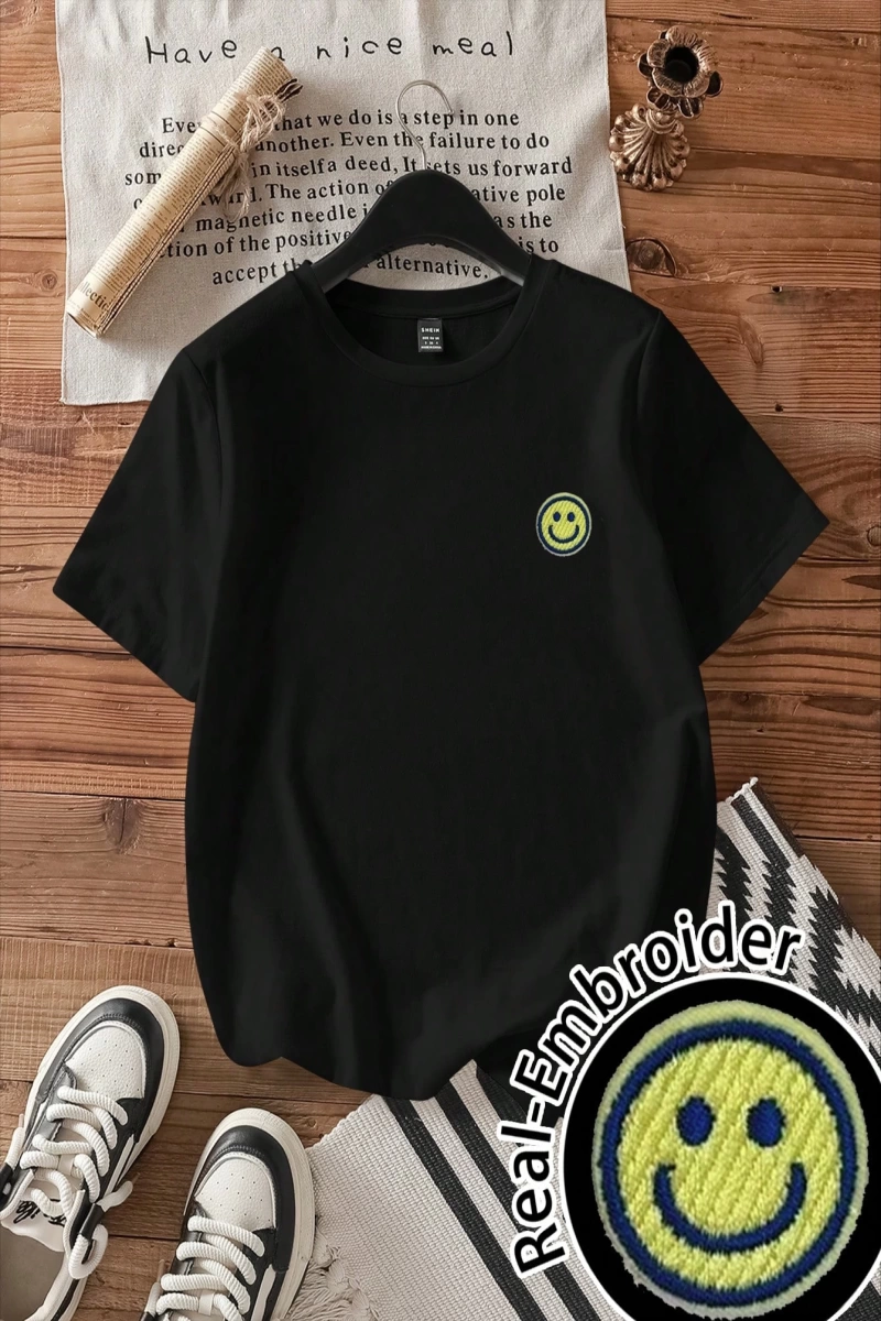 Casual Retro Kırmızı Araba Desenli %50 Pamuk Kadın Tişört