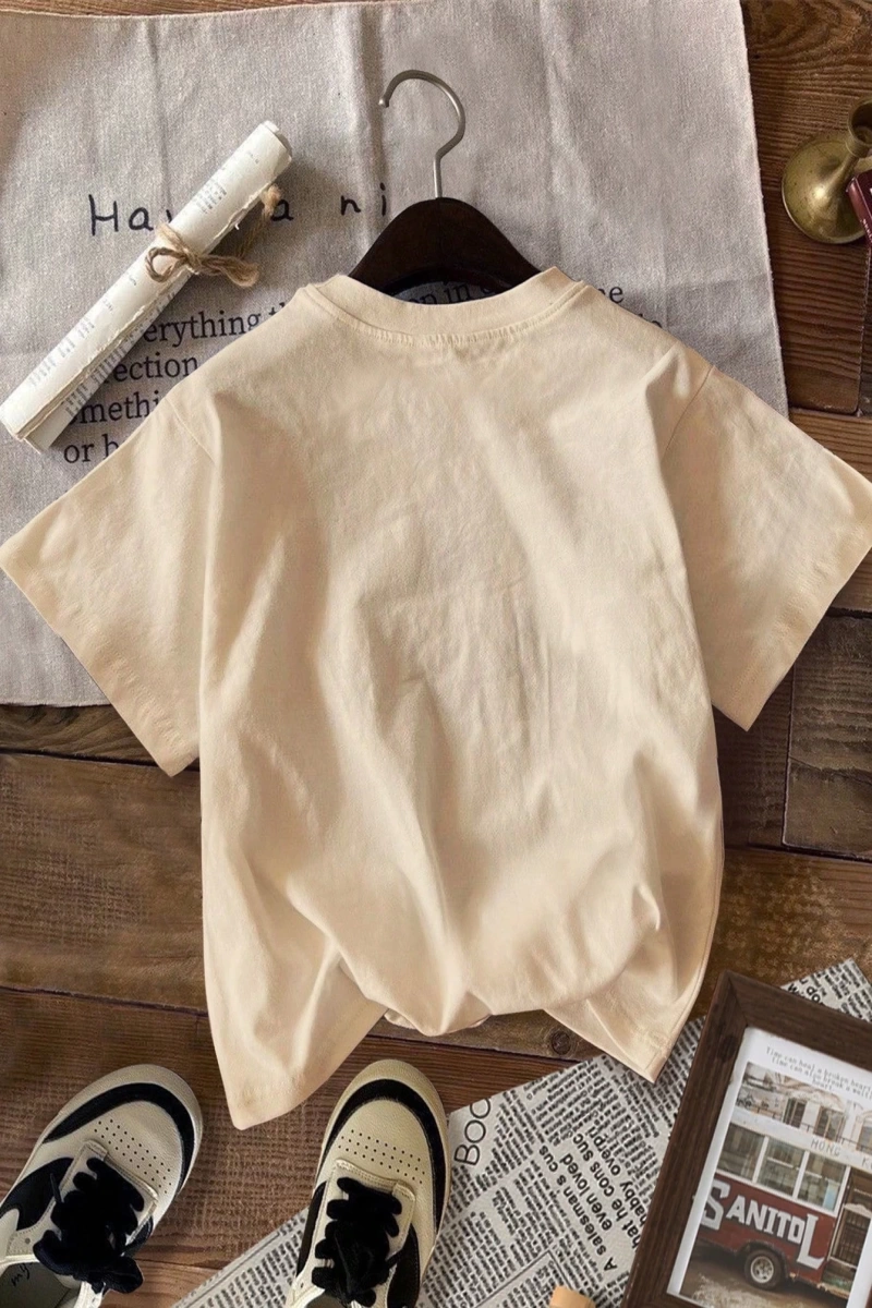 Casual Retro Kırmızı Araba Desenli %50 Pamuk Kadın Tişört