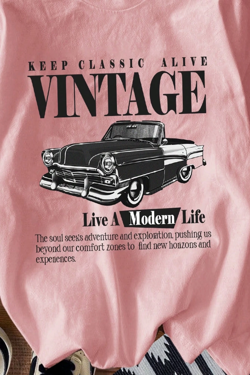 Casual Retro Kırmızı Araba Desenli %50 Pamuk Kadın Tişört