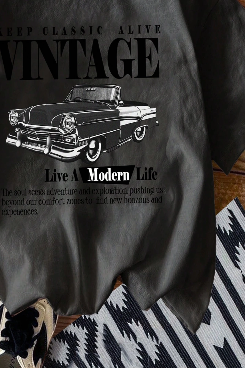 Casual Retro Kırmızı Araba Desenli %50 Pamuk Kadın Tişört