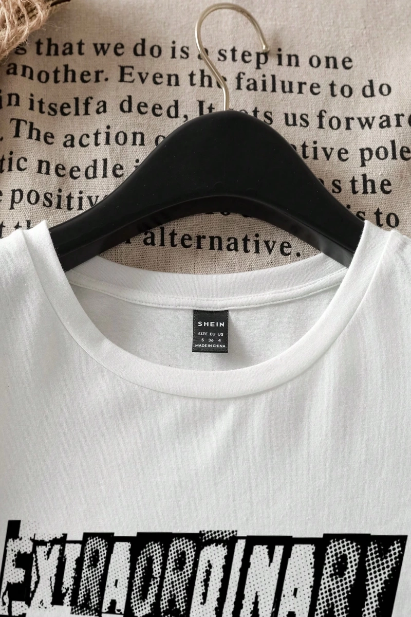 Casual Retro Siyah & Beyaz Portre Grafik Mürettebat Yaka Kısa Kollu Fitted Kadın Tiş