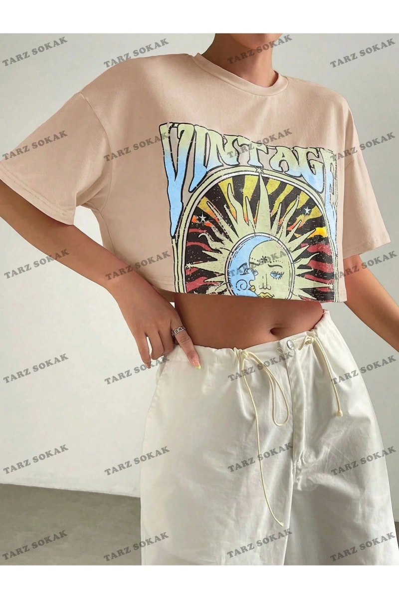 Crop CKOD-232913 Sun & Letter Grafikli Düşük Omuz Kısa