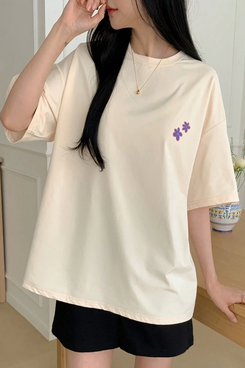 DAZY Floral & Slogan Grafikli Omuzdan Askılı Tişört MUTLU BİR İSTİRİDYE GİBİ ANILAR YARATIN