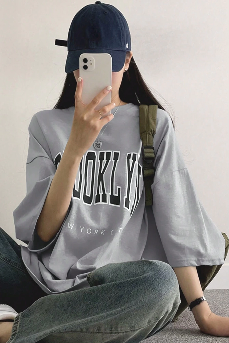 DAZY Harfli Grafik Düşük Omuzlu Büyük Boy Tişört