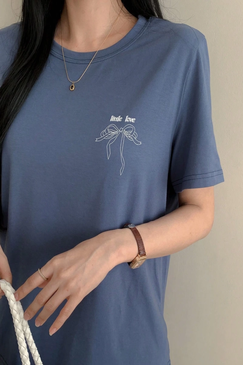 DAZY Kadın Fiyonk Desenli Yuvarlak Yaka Rahat Bol Kısa Kollu Tişört