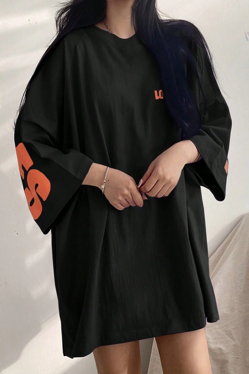 DAZY Kadın Yaz Yuvarlak Yaka Düşük Omuz Kol Bol Günlük Tişört Harf Baskılı