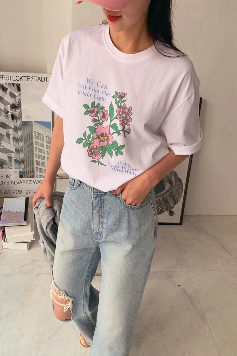 DAZY Kadın Yuvarlak Yaka Grafik Baskılı Tişört, Minimalist Moda Günlük Giyim