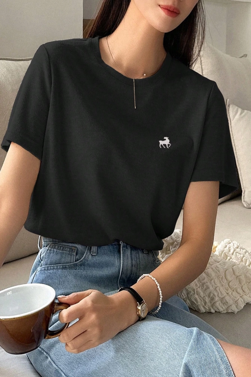 DAZY Nakış Detaylı Tişört