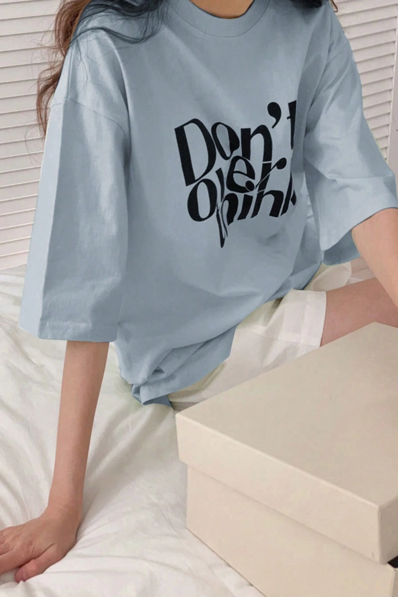 DAZY Slogan Grafik Düşük Omuz Tişört