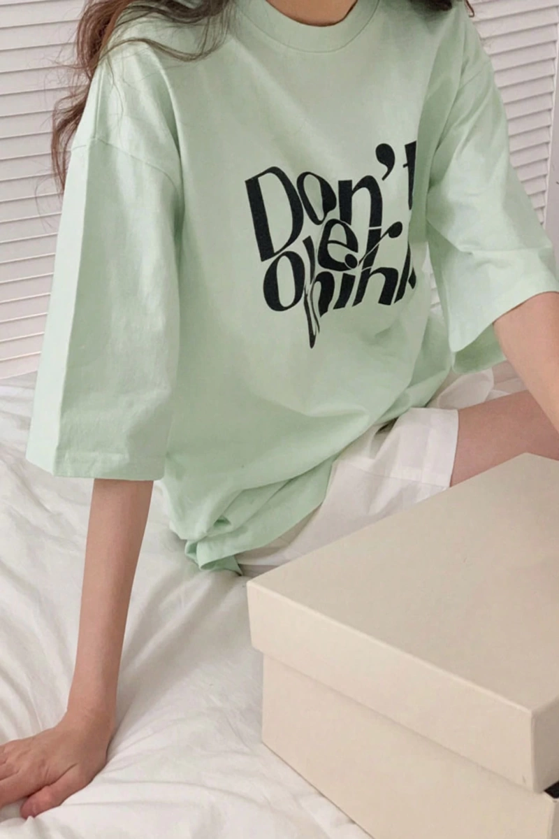 DAZY Slogan Grafik Düşük Omuz Tişört