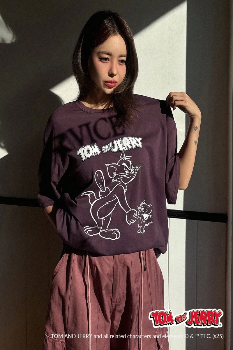 DAZY TOM AND JERRY X DAZY Bol Kesim Karikatür Baskılı Yuvarlak Yaka Kısa Kollu Kadın Tişörtü