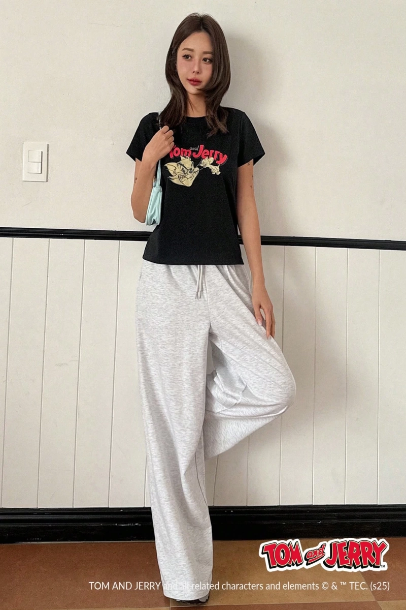 DAZY TOM AND JERRY X DAZY Kadın Yuvarlak Yaka Fitted Baskılı Kısa Kollu Basit Tişört, Günlük
