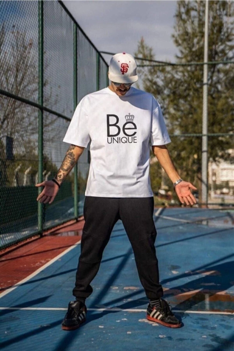 Erkek Beyaz Be Unique Baskılı Oversize Bisiklet Yaka Kısa Kollu T-shirt