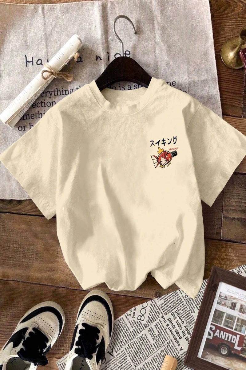 Erkek Beyaz Karikatür Balık Harf Ramen Rakam Baskılı Mürettebat Yaka Kısa Kollu Tişört, Günlü