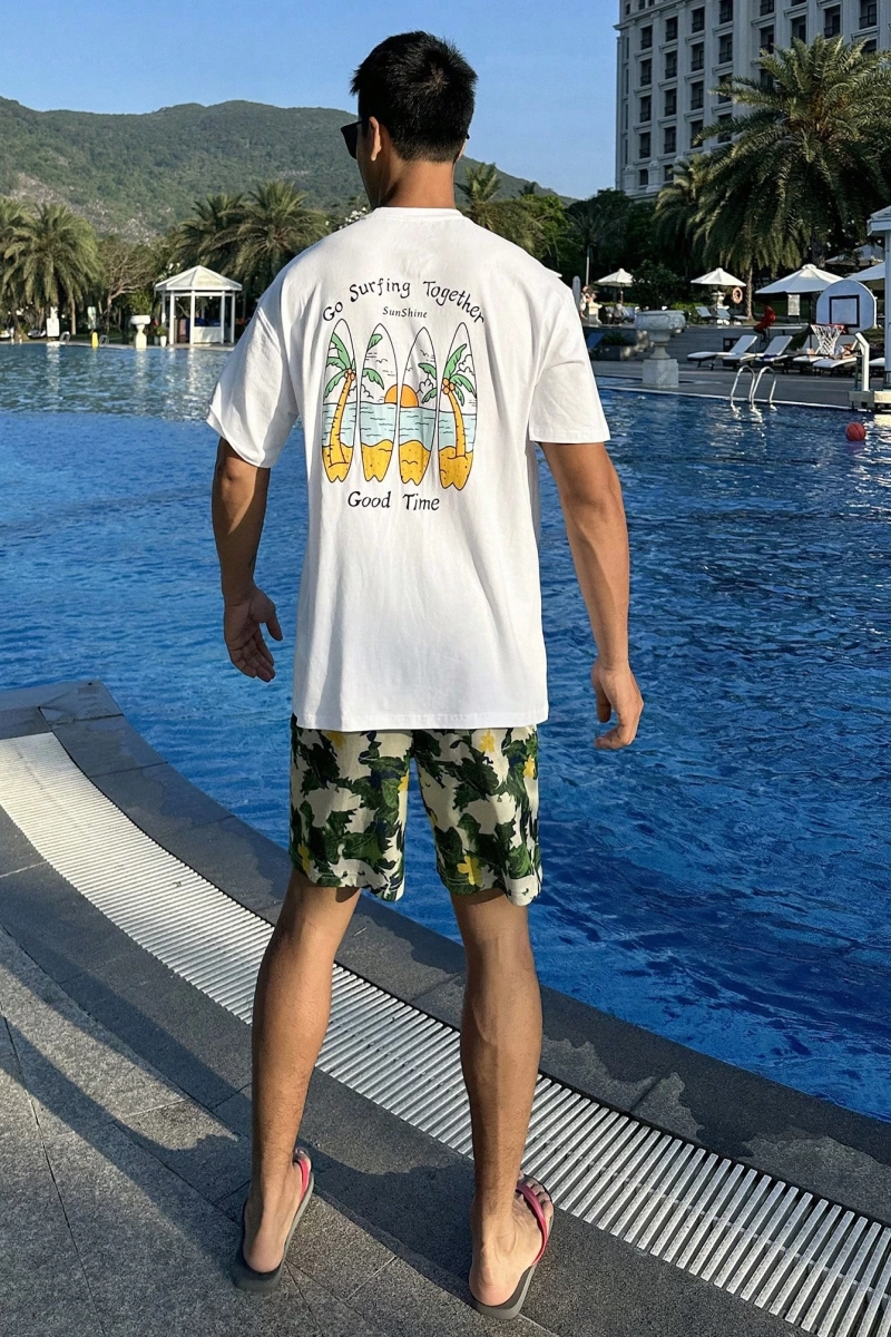 Erkek Beyaz Plaj ve Harf Baskılı Grafik Günlük Tişört, Yaz Tatil Stili