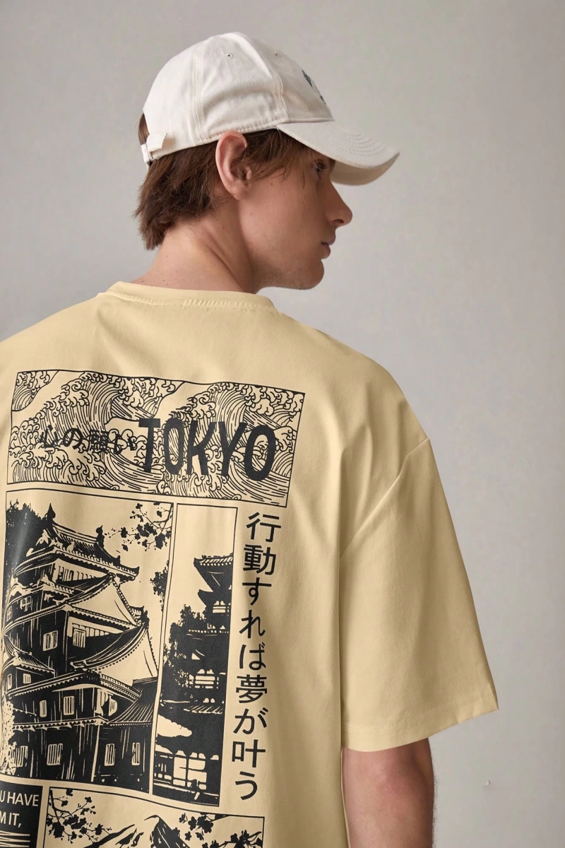 Erkek Bol Mimarlık ve Japon Baskılı Kısa Kollu Tişört