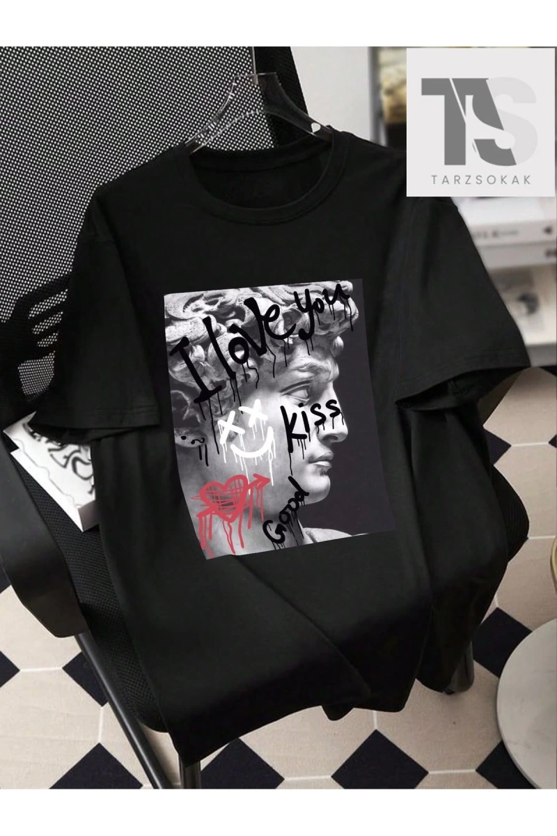 Erkek Heykel Ve Yazı Baskılı T-Shirt