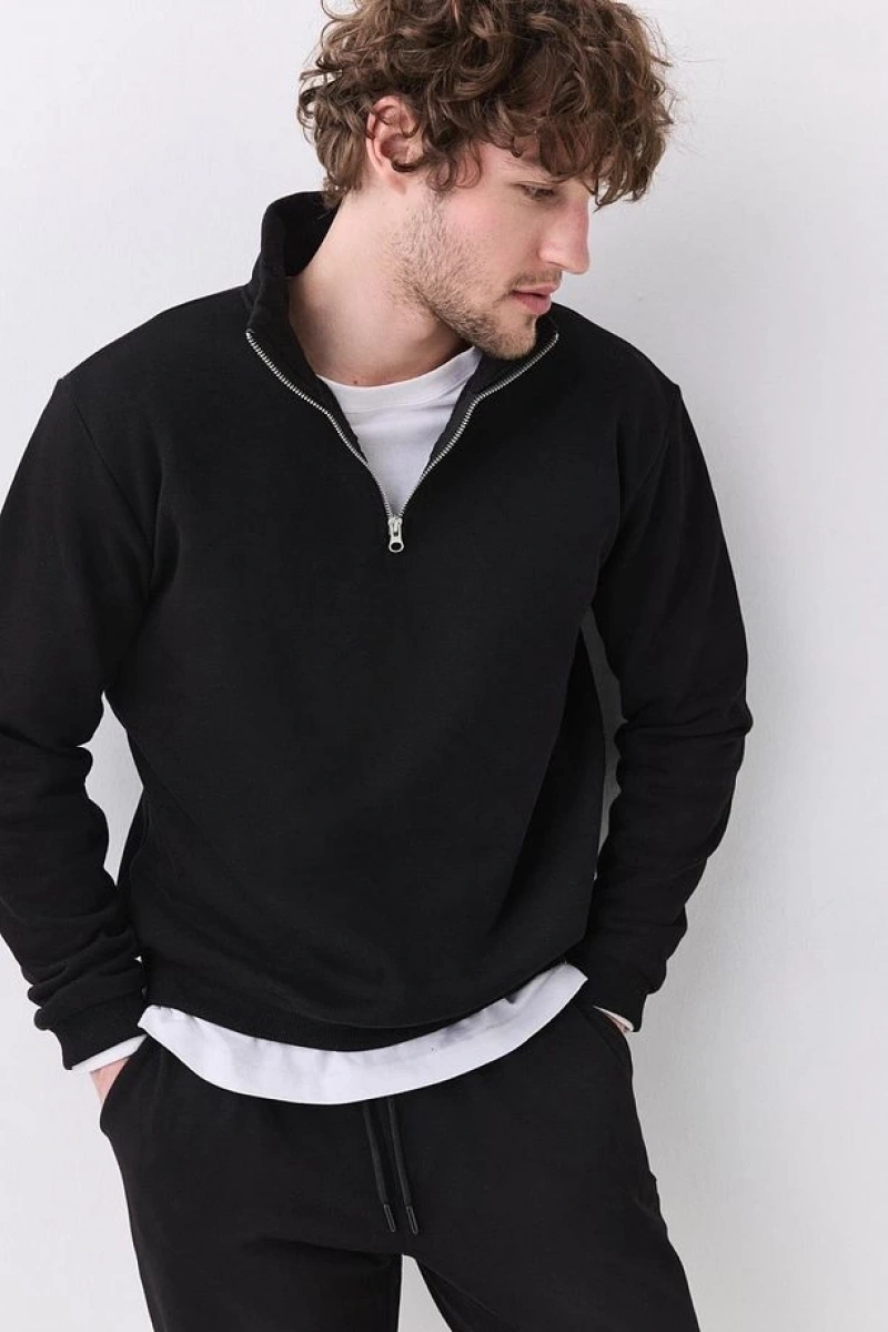 Erkek Relaxed Fit Yarım Fermuarlı Dik Yaka Sweatshirt Siyah Siyah