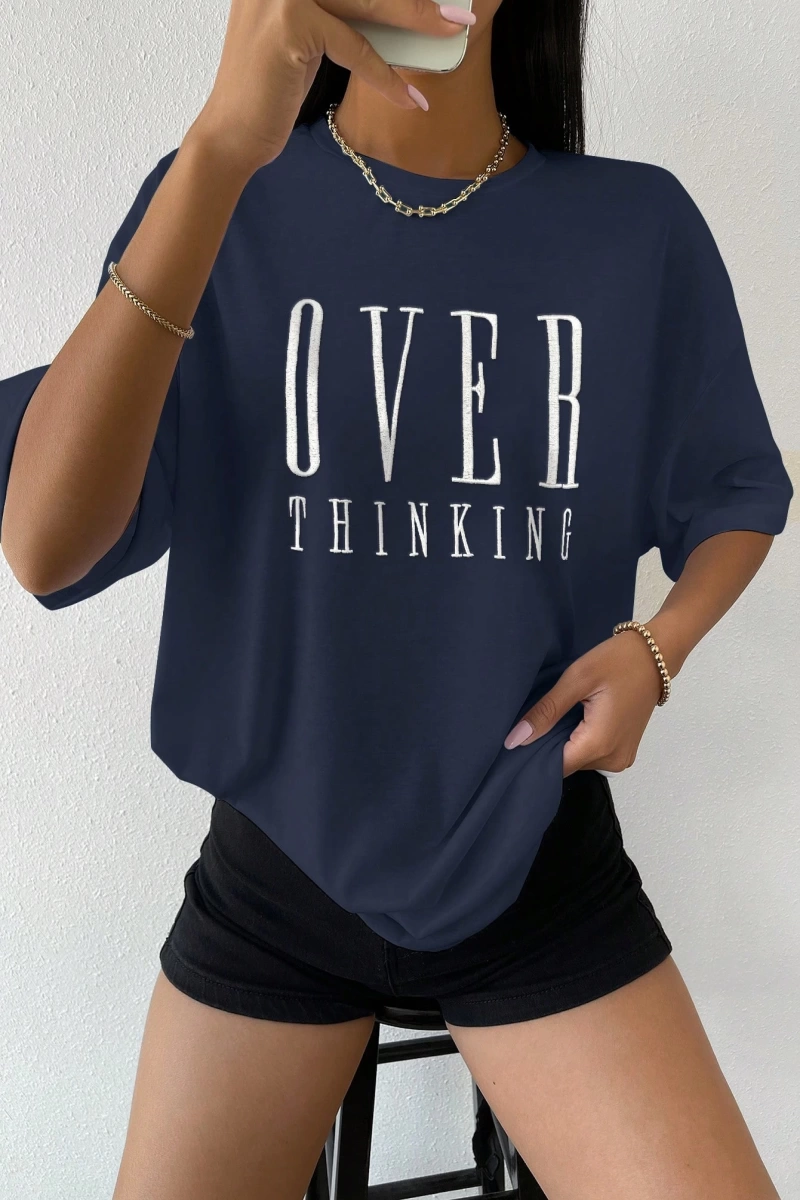 Flirla Düşük Omuzlu Harf Nakışlı Üst Grafik Tişörtler Kadın Üstleri