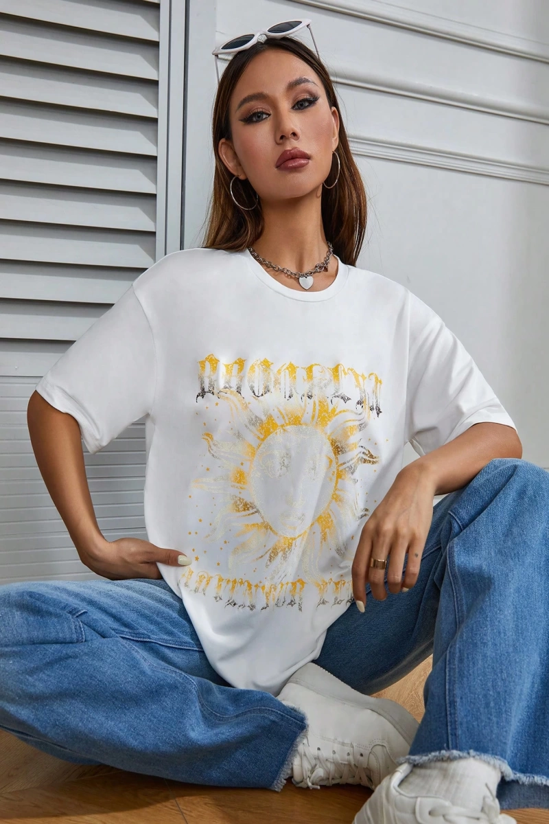 Flirla Sun & Letter Grafik Düşük Omuz Tişört