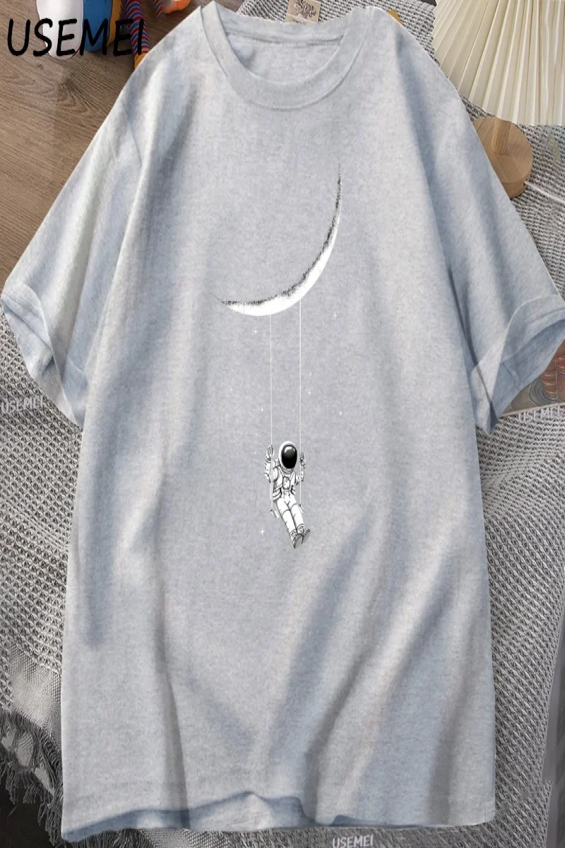 Funny Moon Swing T Shirt Men Women Astronaut Tshirt Cotton Short Sleeve Loose T-shirt Casual  3058