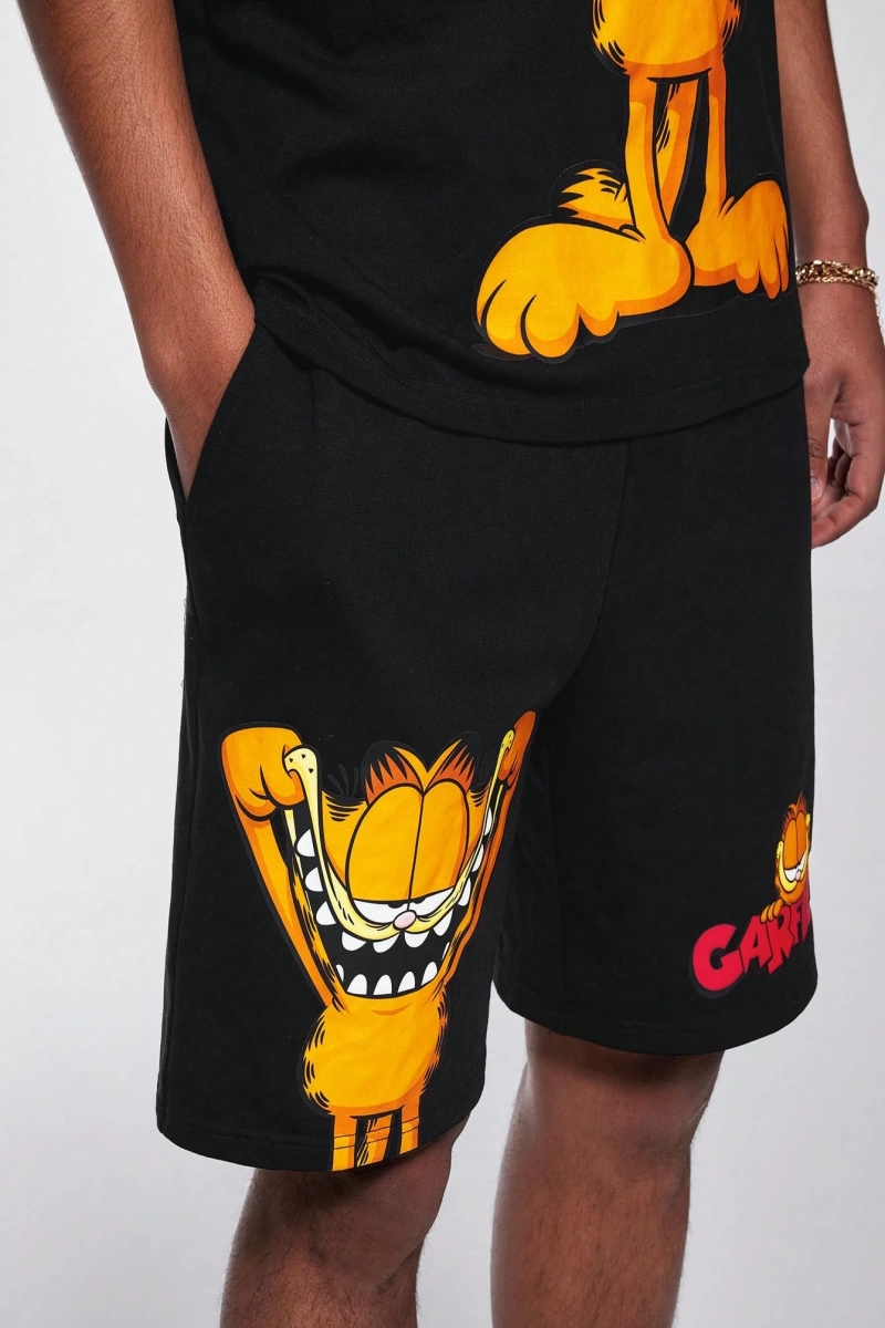 GARFIELD X SHEIN Erkek Rahat Bol Örgü Grafik Baskılı Siyah Tişört ve Şort Set, İlkbah