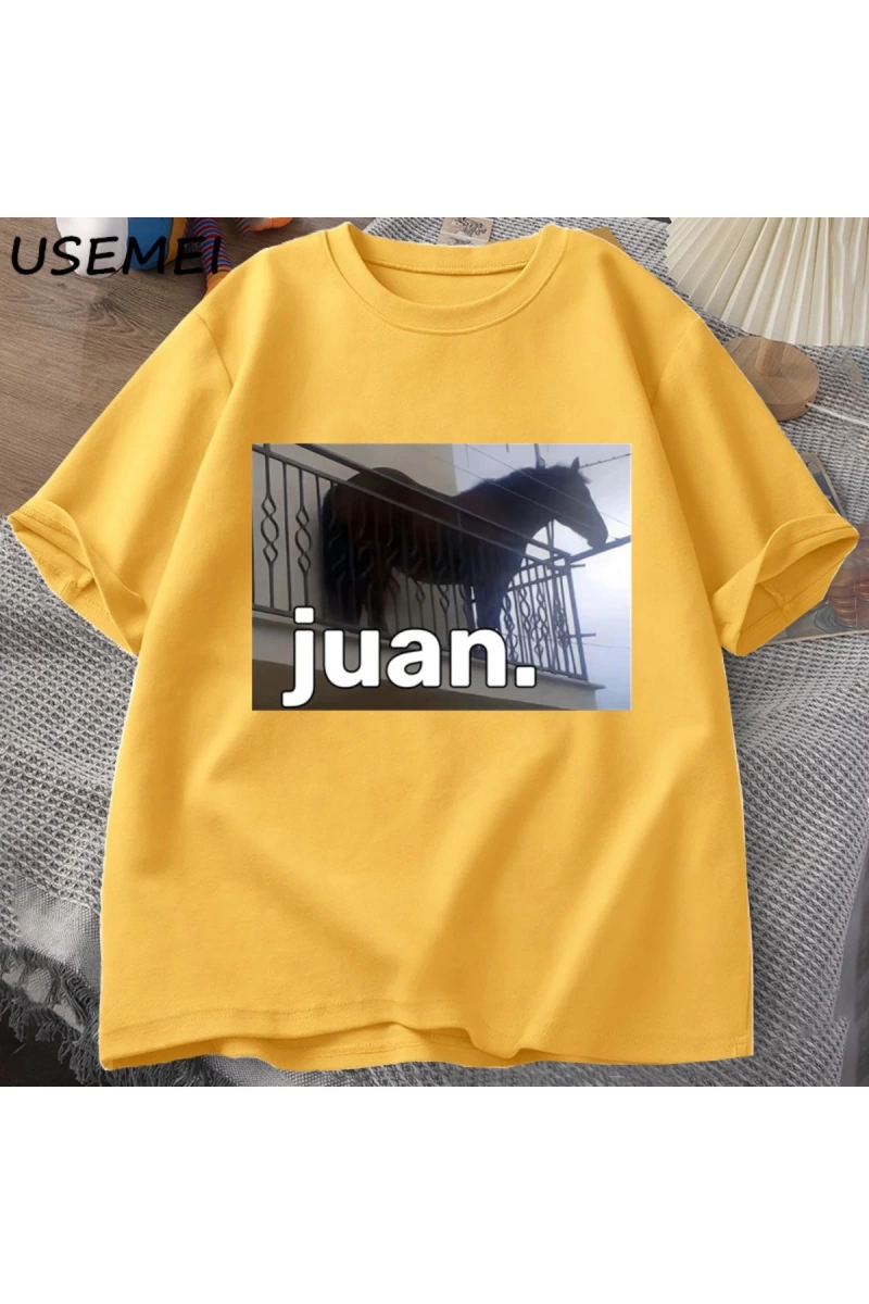 Juan aptal at üzerinde balkon Dank Meme grafik T Shirt komik adam O boyun rahat kısa kollu Te