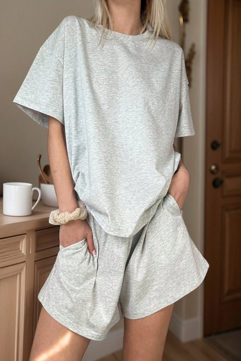 Kadın 2Lİ TAKIM OVERSİZE Trend T-shirt Şort Model 5091