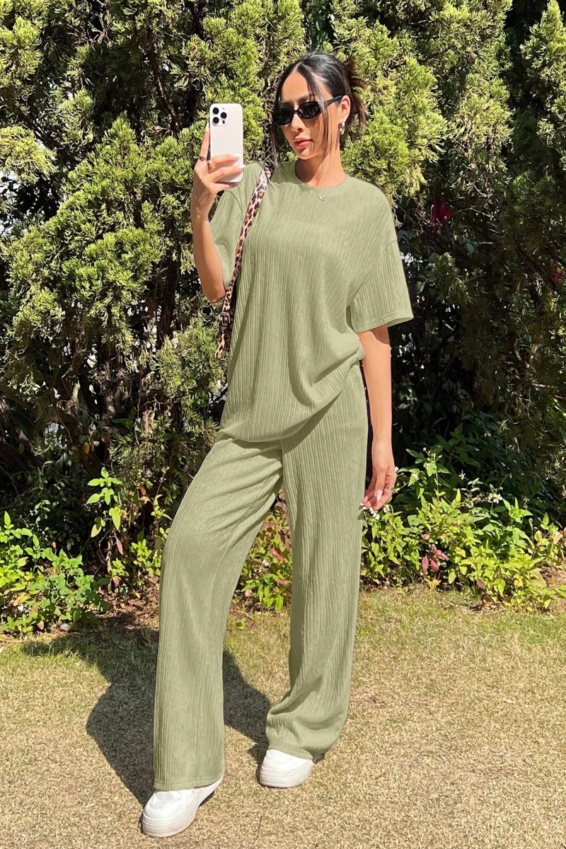 Kadın 2Lİ TAKIM OVERSİZE Trend T-shirt Şort Model 5108