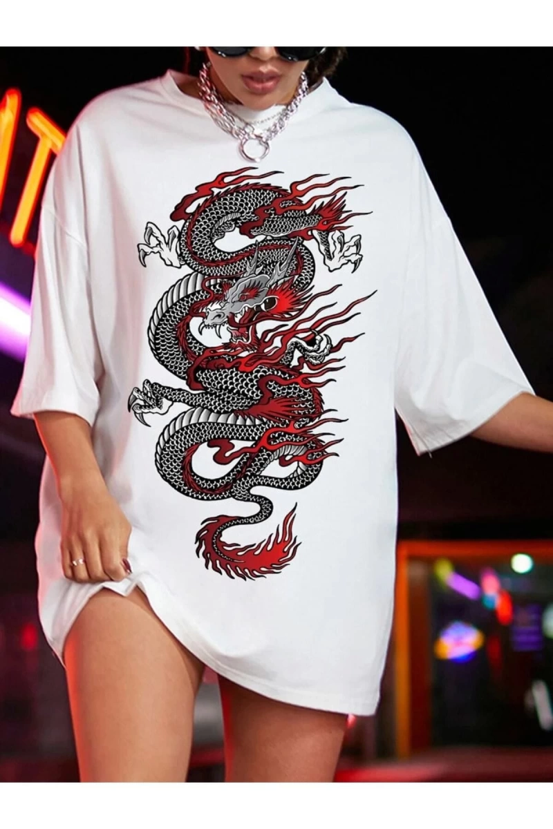 Kadın Beyaz Dragon Baskılı Oversize Bisiklet Yaka T-shirt