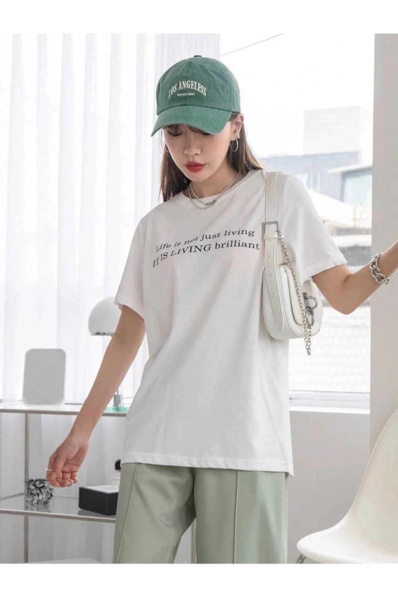 Kadın Beyaz Lıvıng Baskılı Oversize Bisiklet Yaka Tshirt