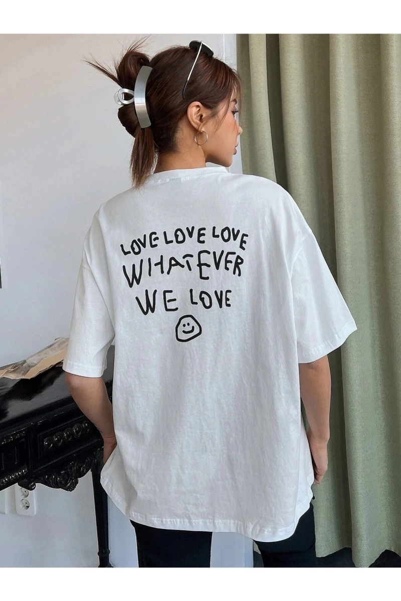 Kadın Beyaz Love Love Love Baskılı Oversize T-shirt