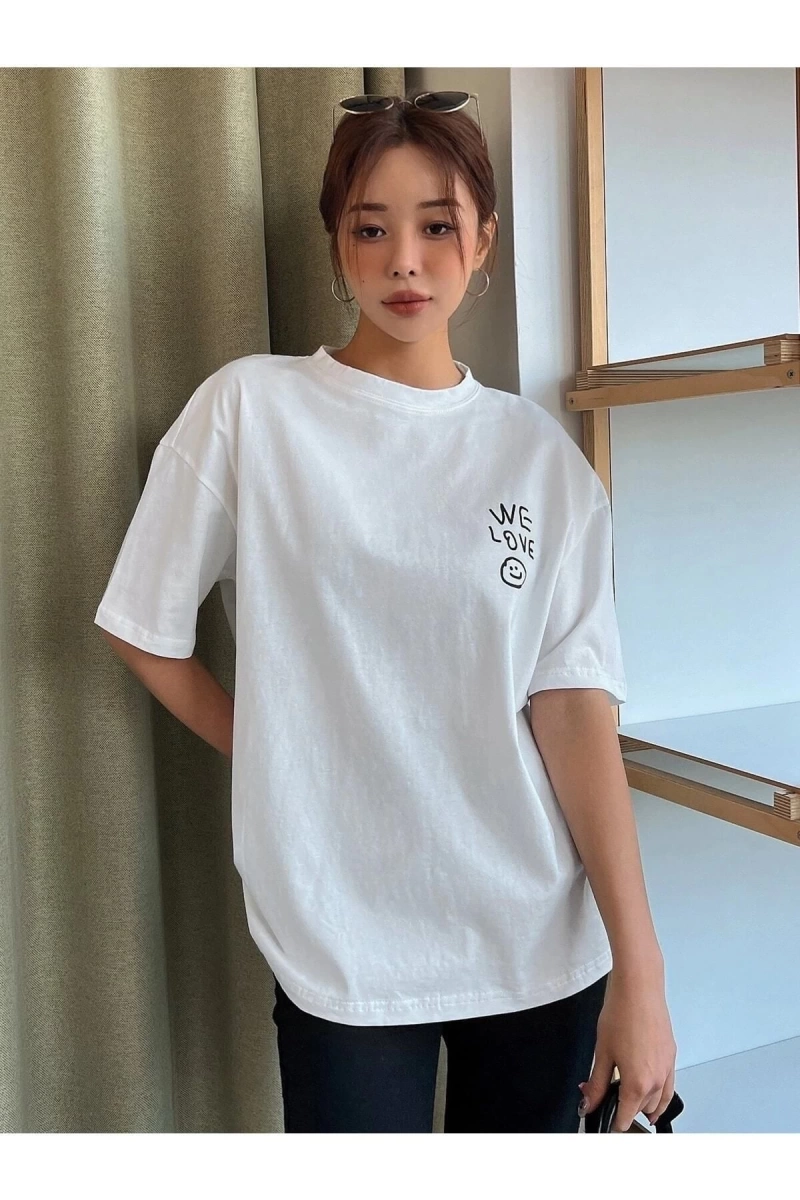 Kadın Beyaz Love Love Love Baskılı Oversize T-shirt