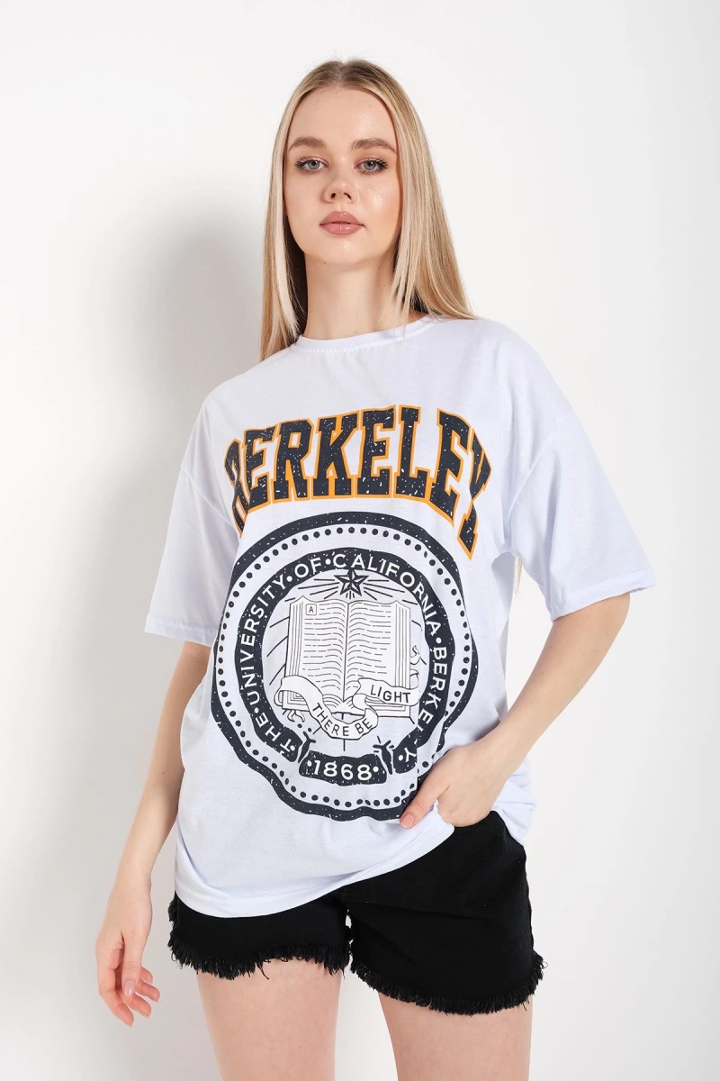 Kadın Beyaz Oversize Berkeley Baskılı T-shirt