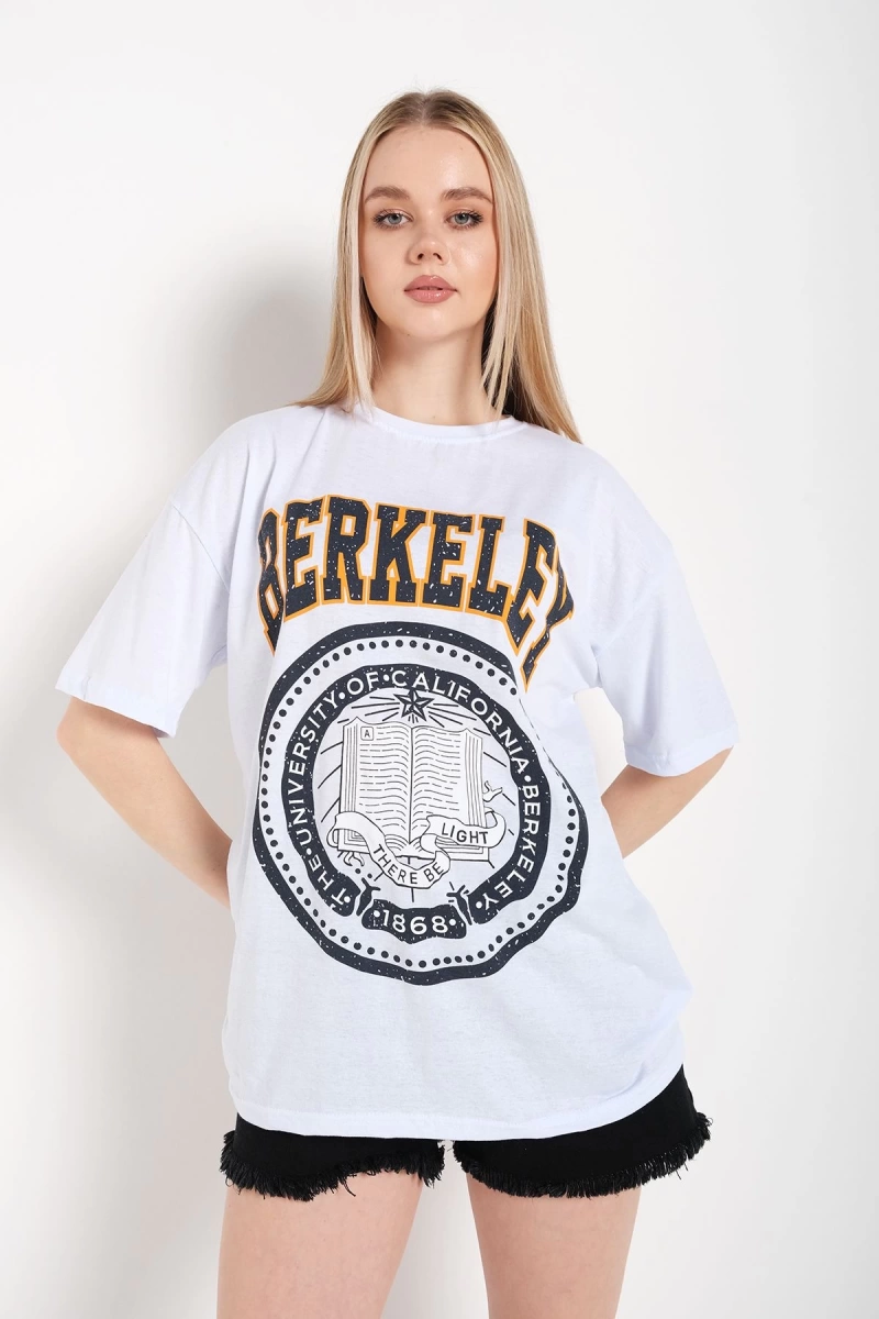 Kadın Beyaz Oversize Berkeley Baskılı T-shirt