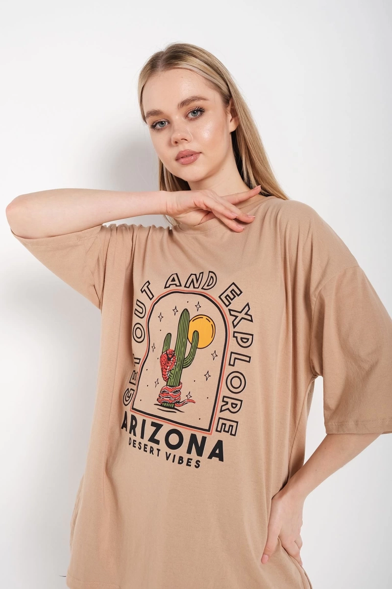 Kadın Camel Oversize Arizona Baskılı T-shirt
