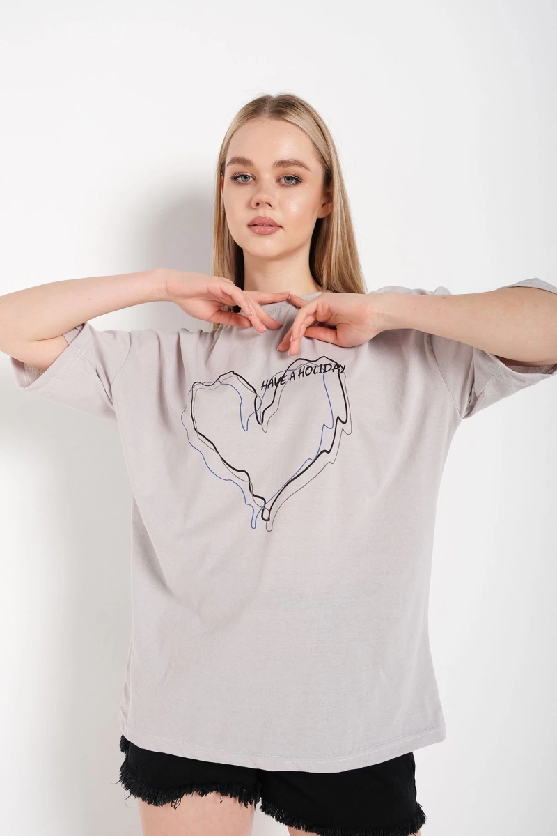 Kadın Çizgili Figür Kalp Boyamalı Gri T-shirt