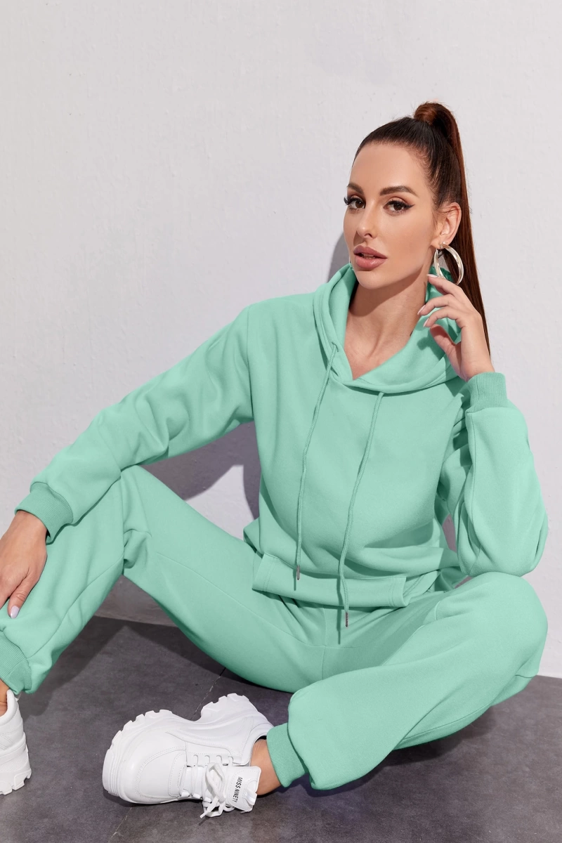 Kadın Kapşonlu Bağcıklı Sweatshirt ve Eşofman Altı Takımı