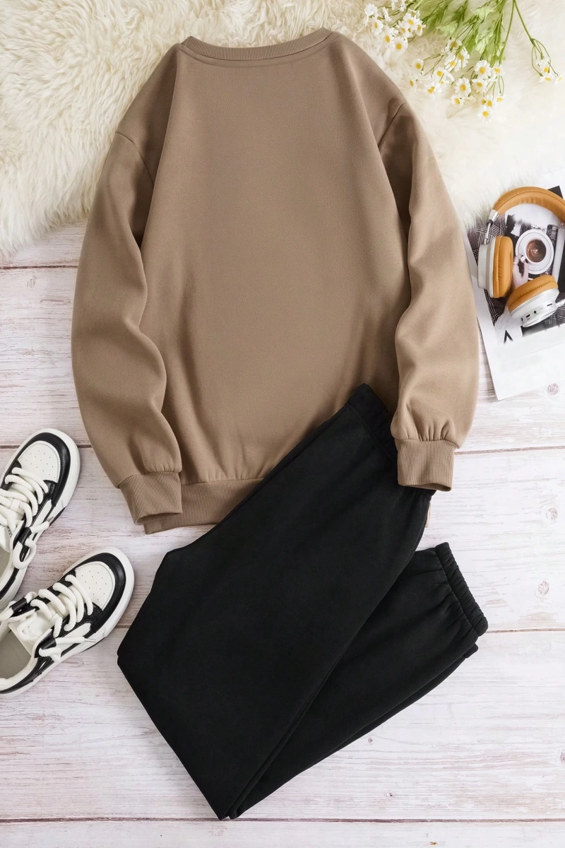 Kadın Mektup Baskılı Düşük Omuz Sweatshirt Ve Bağcıklı Bel Pantolon Takımı