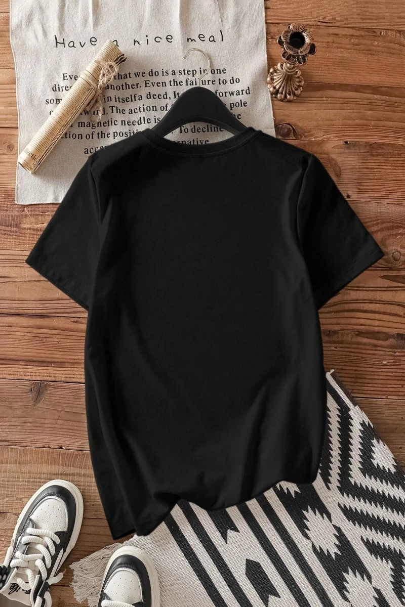 Kadın Renkli Yıldız Baskılı Kısa Kollu Tişört, Moda