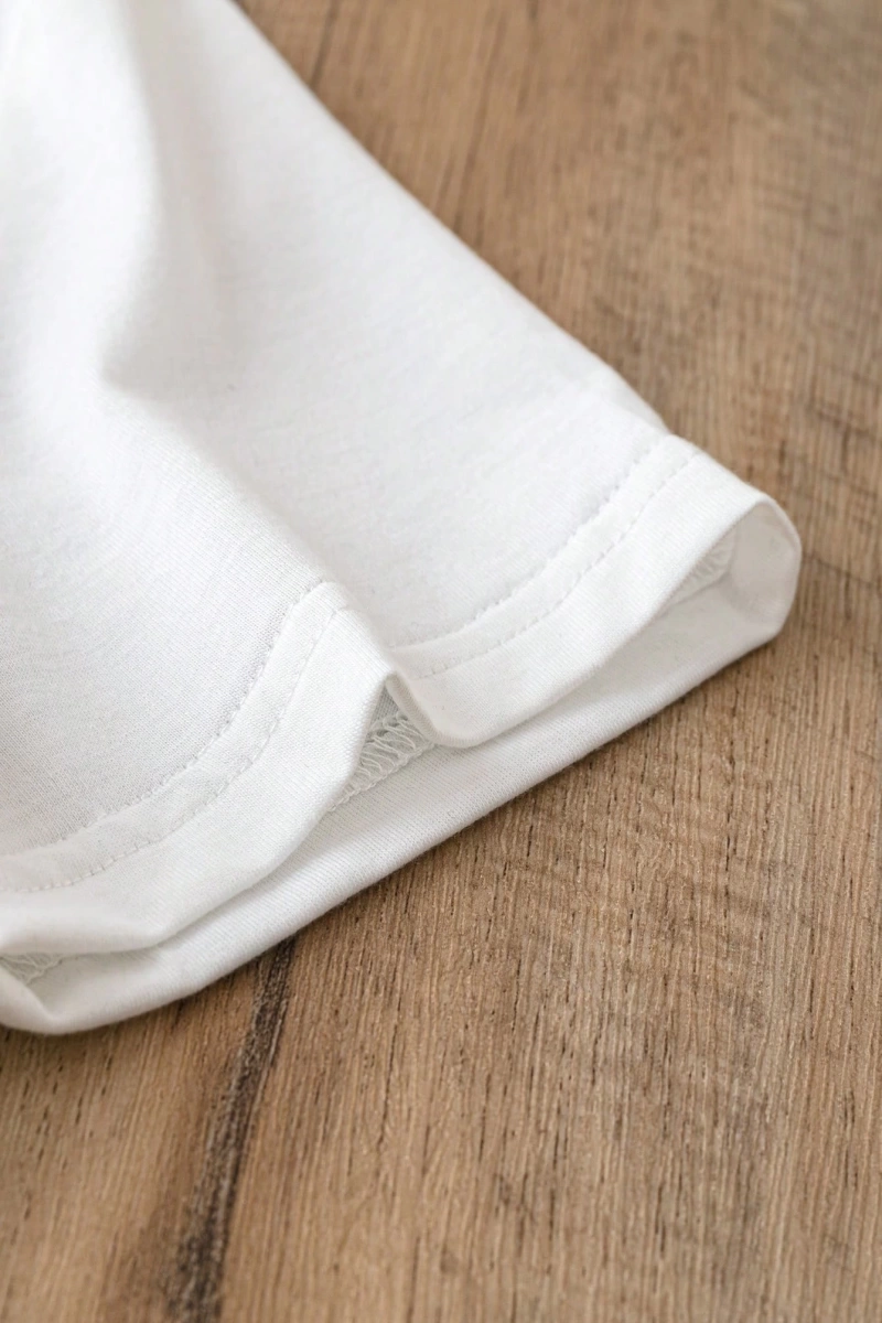 Kadın Yaz Yeni Minimalist Kiraz Ve Slogan Baskılı Rahat Tatil Stili Gevşek Ve Çok Yönlü Yuvar